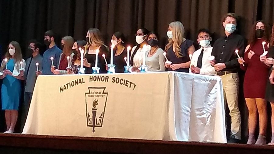 NHS+Induction+Lights+the+Way+to+Success
