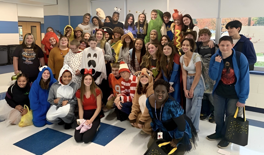 Best+Buddies+Host+Annual+Trick-or-Treating+Scavenger+Hunt